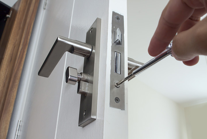 Our local locksmiths are able to repair and install door locks for properties in Wood Green and the local area.
